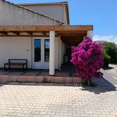 3 étoiles - Piscine - Ccaiibh *