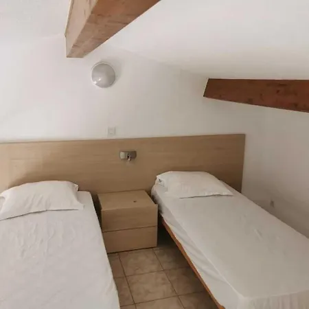 3 Etoiles - Piscine - Ccaiibh