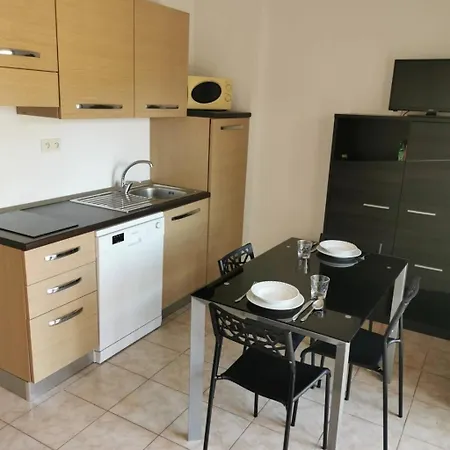 3 Etoiles - Piscine - Ccaiibh *