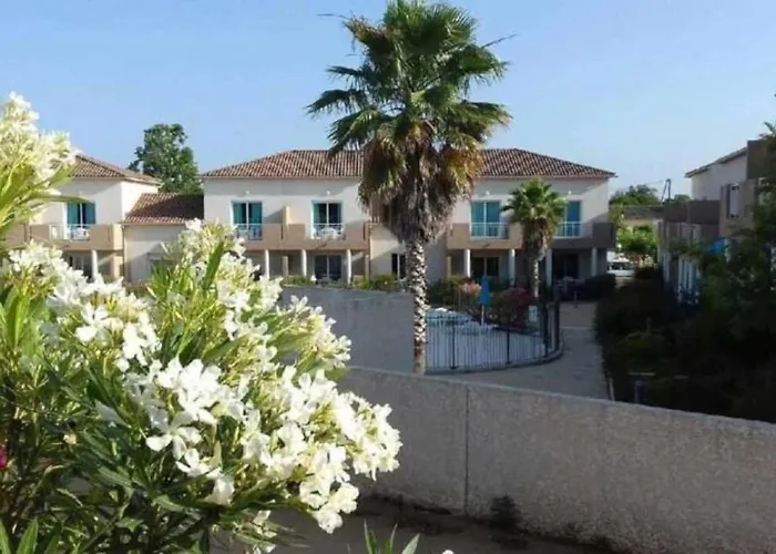 Camping 3 Etoiles - Piscine - Ccaiibh *