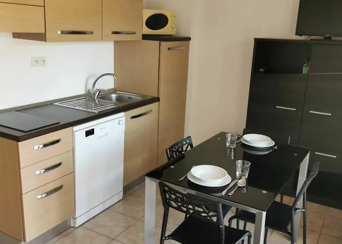 Camping 3 Etoiles - Piscine - Ccaiibh *