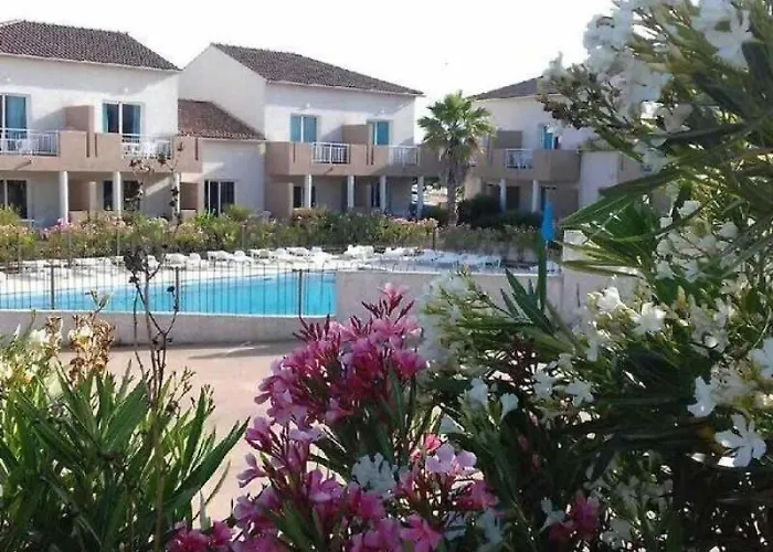 3 Etoiles - Piscine - Ccaiibh *