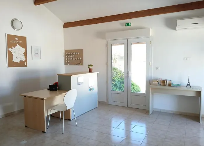 Camping 3 Etoiles - Piscine - Ccaiibh