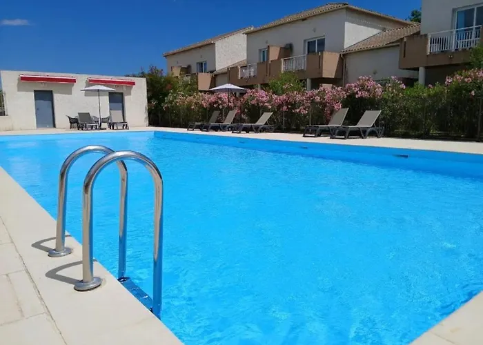 3 Etoiles - Piscine - Ccaiibh *